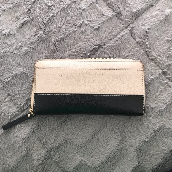 Authentic Kate Spade Wallet - Picture 2 of 6